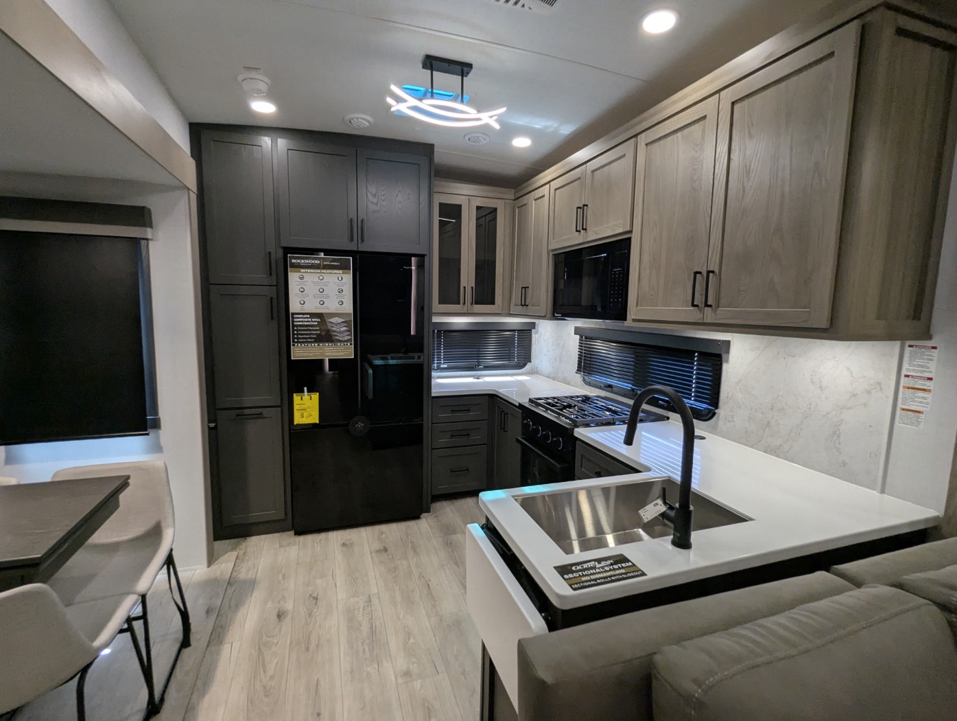 2026 Forest River Rockwood Signature 404SRK - Image 29
