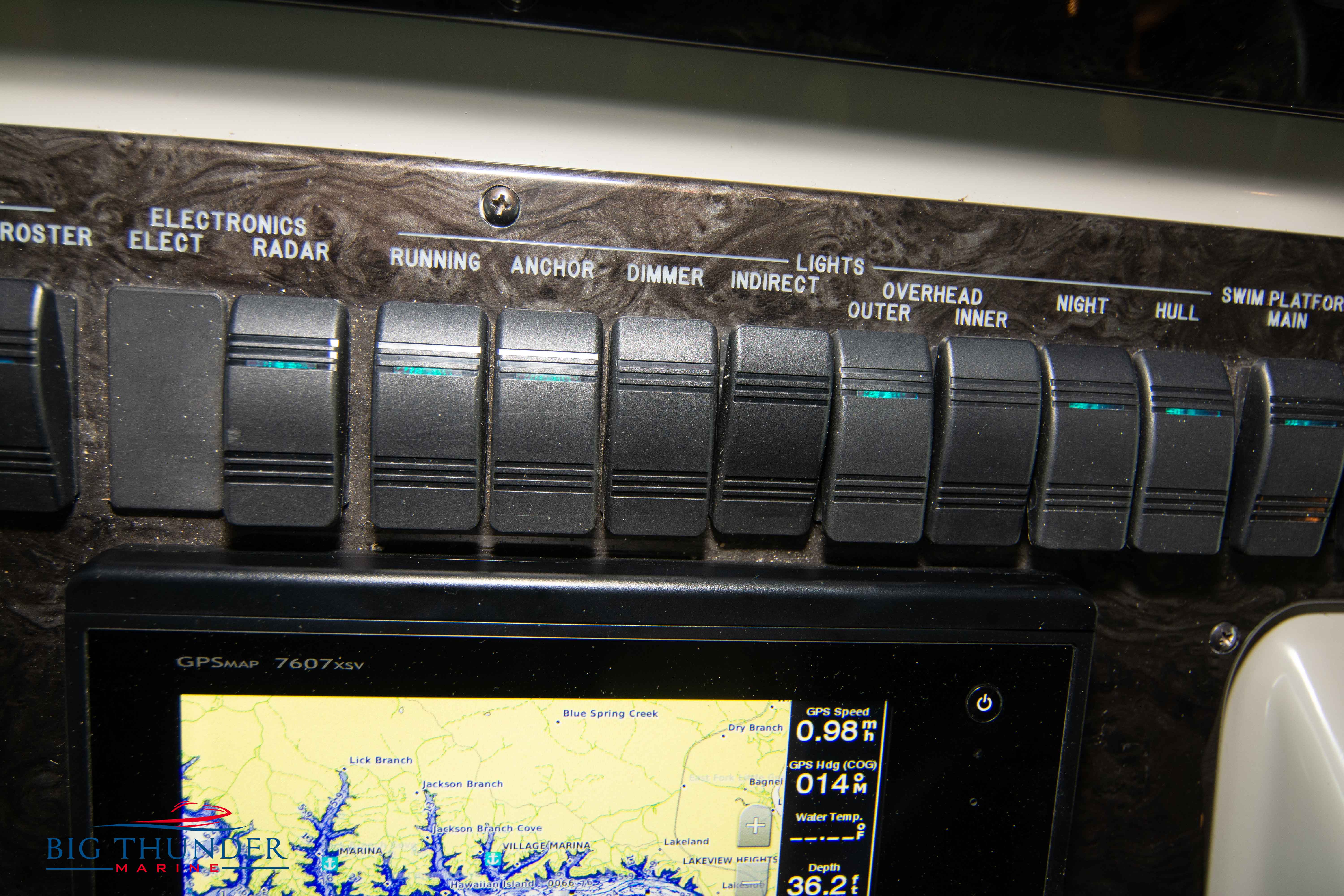 2013 Sea Ray 540 Sundancer - Image 62