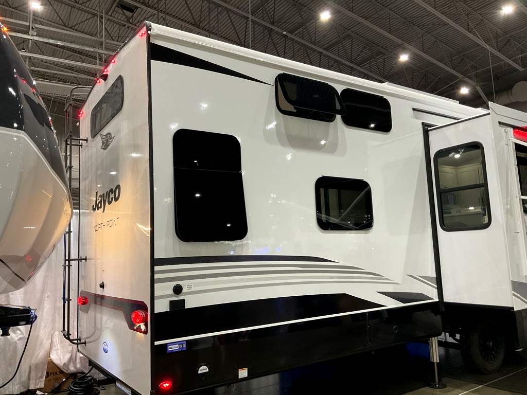 2026 JAYCO NORTH POINT 395 DSDB - Image 10