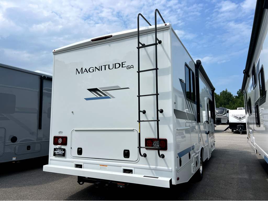2027 THOR MOTOR COACH MAGNITUDE GA28 - Image 4