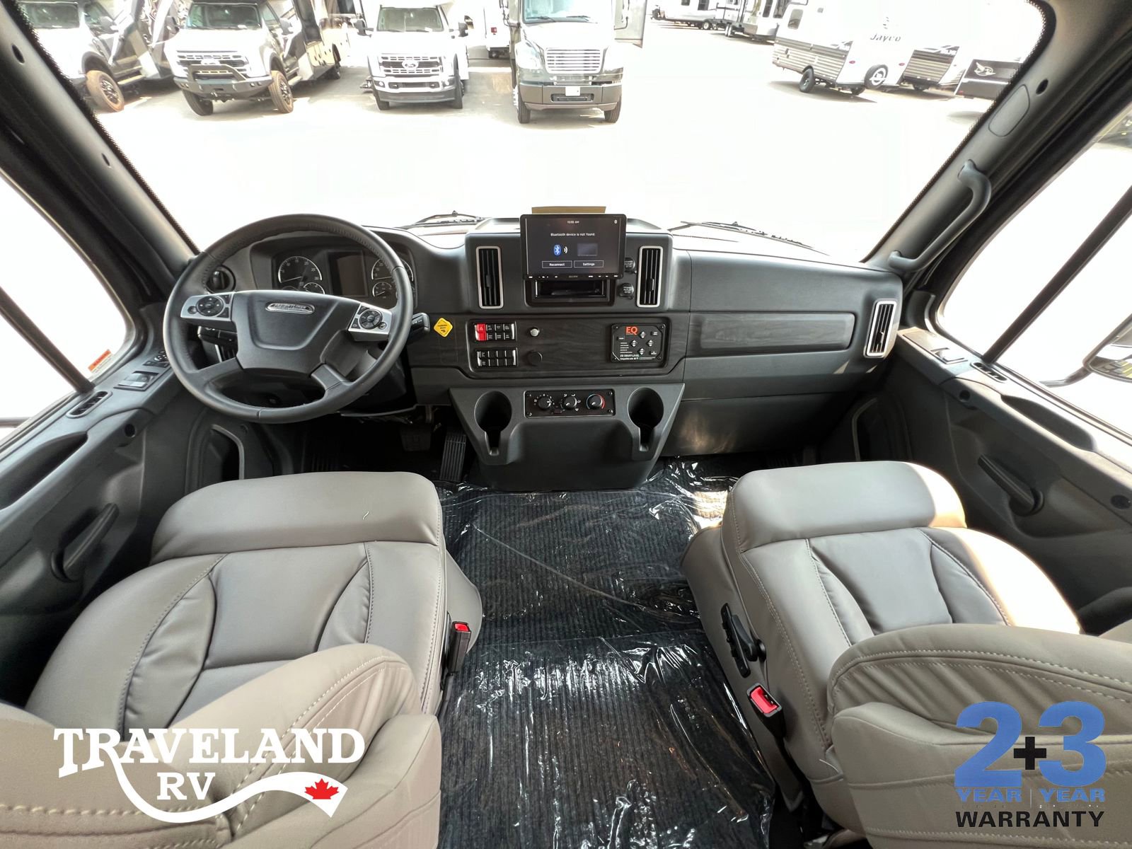 2025 Jayco Seneca Prestige 37K - Image 6
