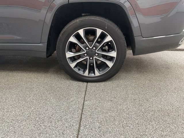2025 Jeep Grand Cherokee L Overland 4X4 - Image 11