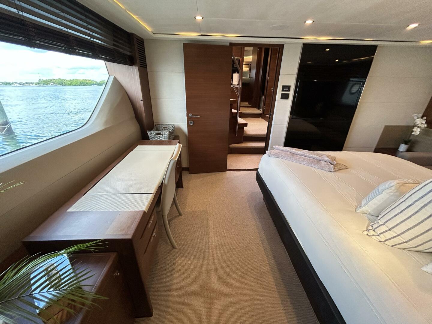 2014 Princess S72 - Image 19
