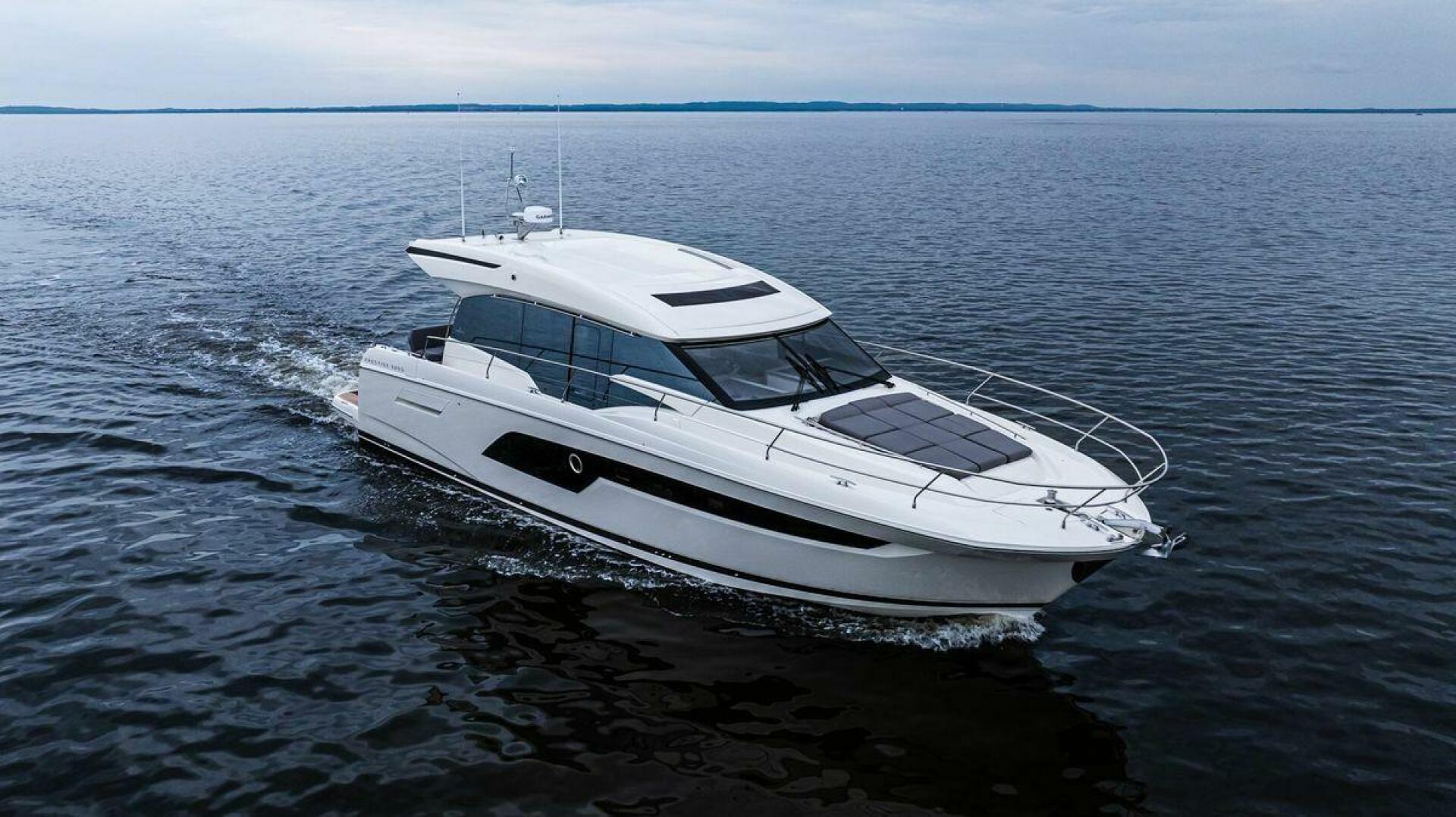 2022 Prestige 520S - Image 3