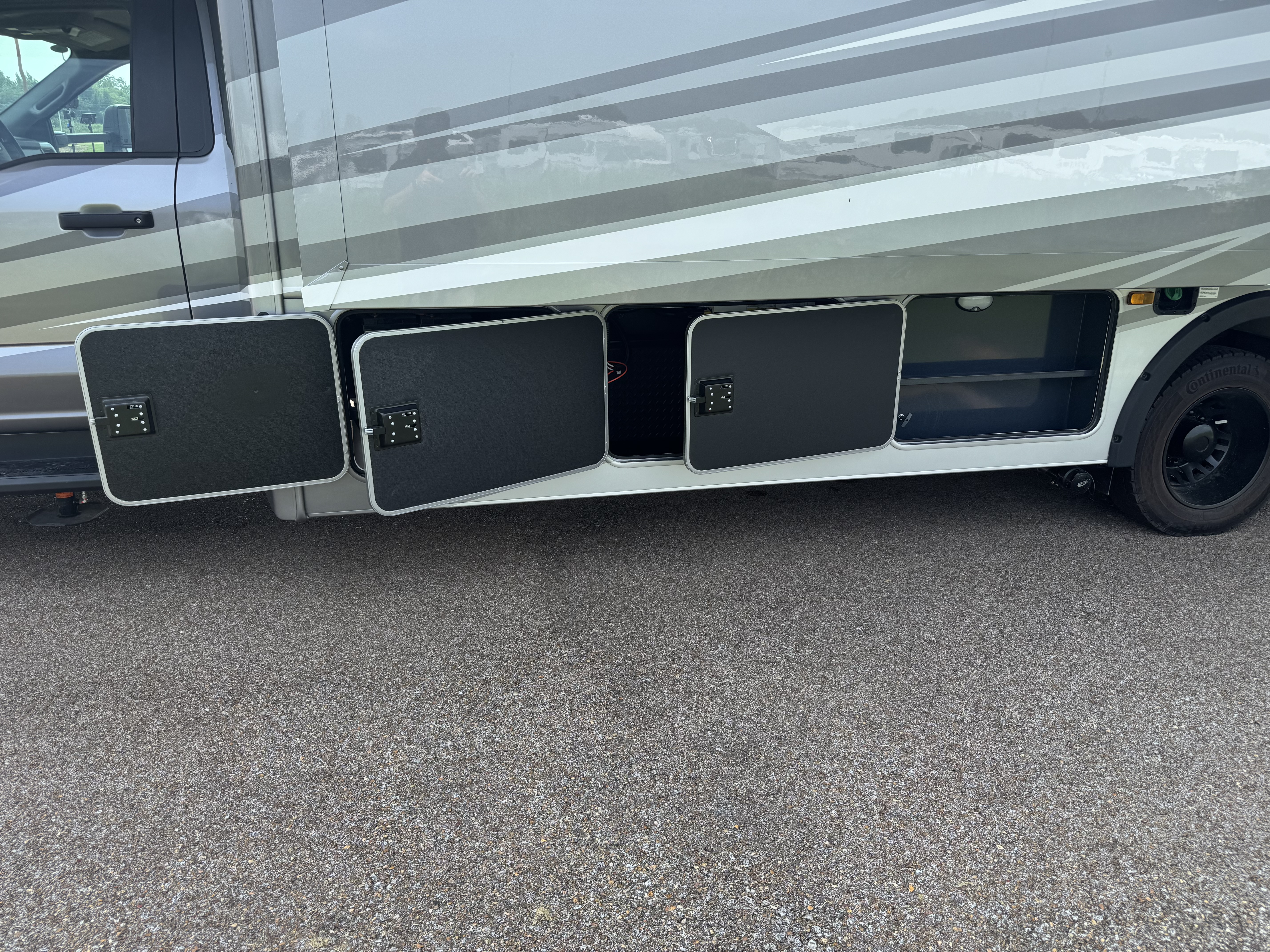 2027 JAYCO GREYHAWK XL 32U - Image 12