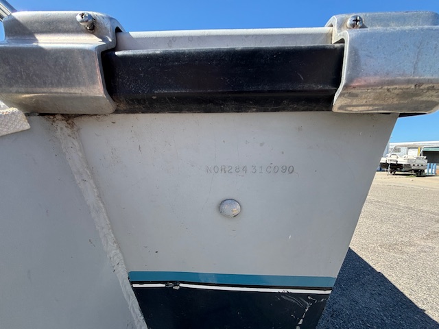 1990 CRESTLINER PHANTOM 160 - Image 4