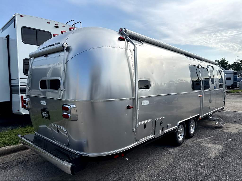 2026 AIRSTREAM FLYING CLOUD 30FBBQ - Image 4