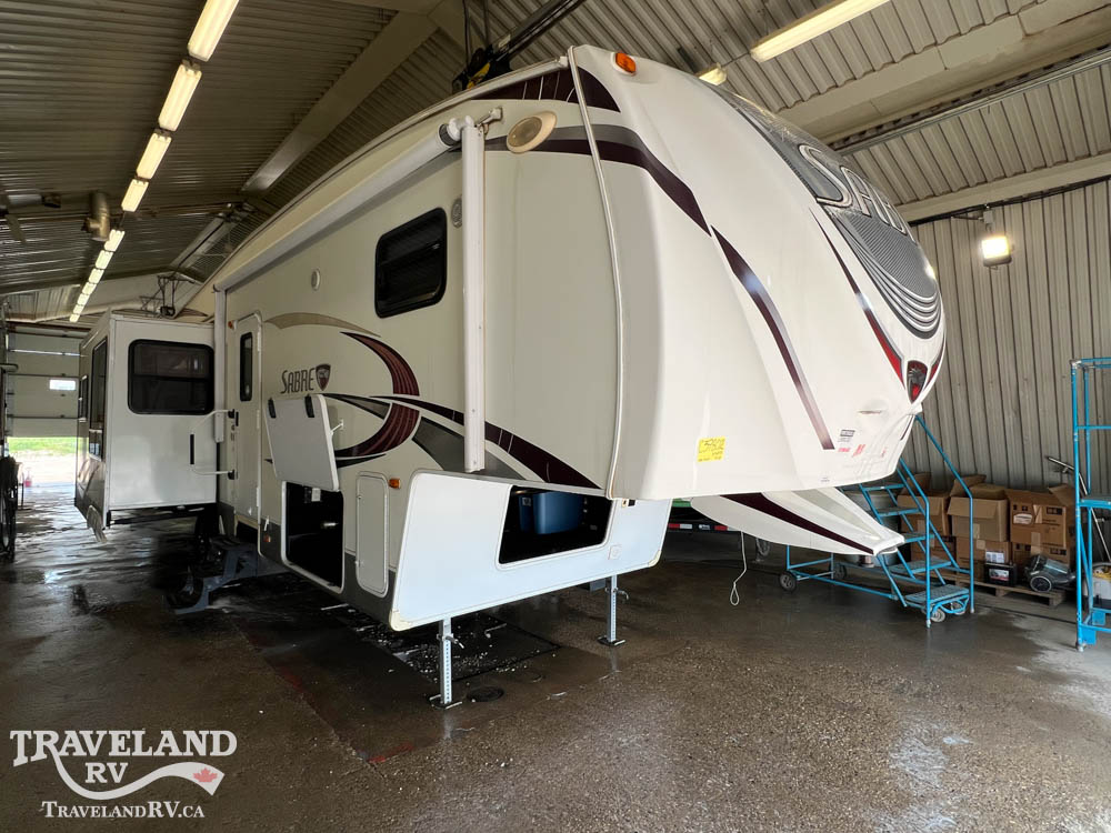 2012 FOREST RIVER SABRE 31CKTS - Image 1
