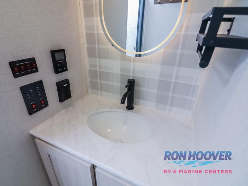 2026 FOREST RIVER 302RDBS - Image 23