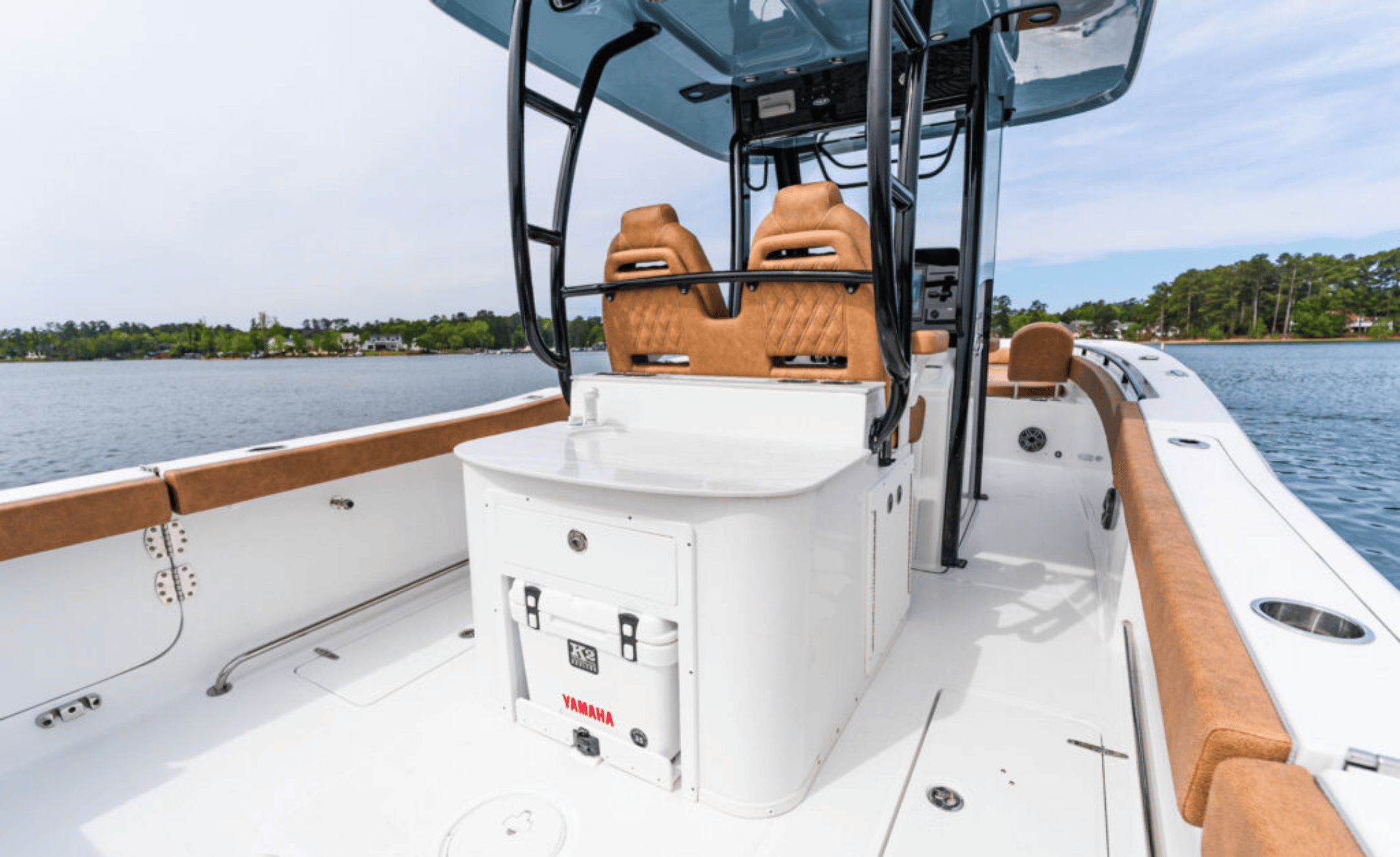 2027 SEA HUNT ULTRA 305SE - Image 12