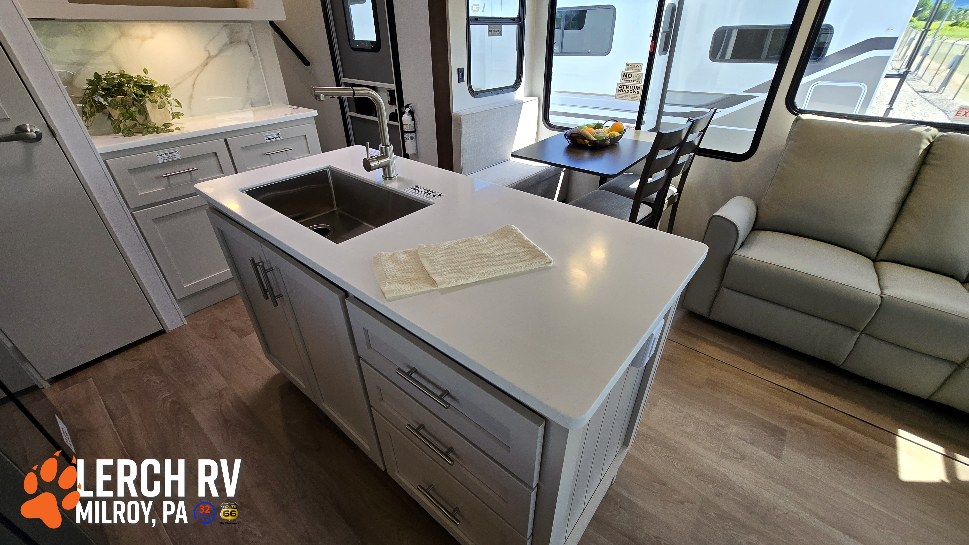 2027 Alliance RV Avenue 39MBR - Image 25