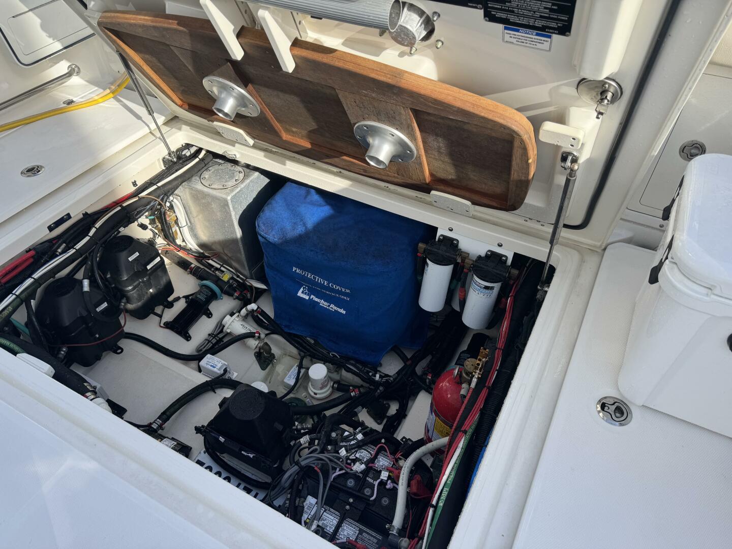 2017 Boston Whaler 370 Outrage - Image 24