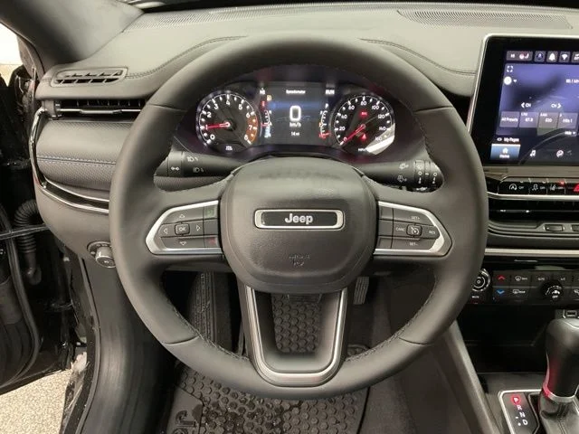 2026 Jeep Compass Latitude Altitude 4x4 - Image 18