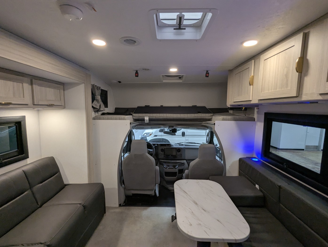 2027 Coachmen Cross Trail 26XG - Image 26