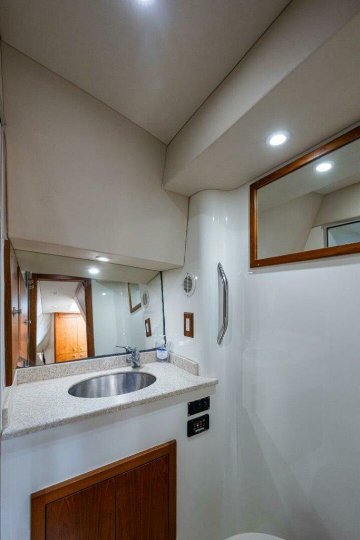 2007 Albemarle 36 Express - Image 22