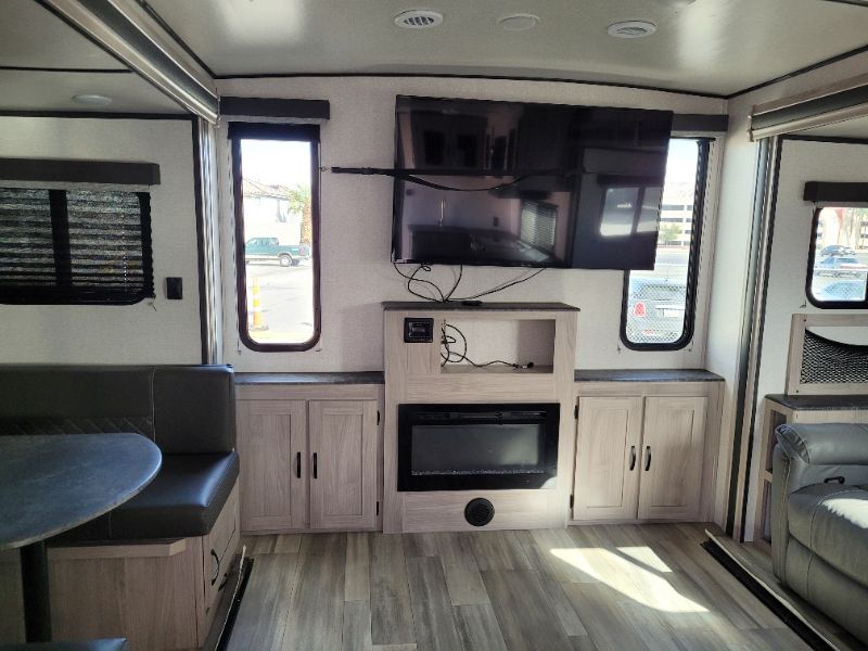 2023 Coachmen Northern Spirit Ultra Lite 2764RE - Image 7