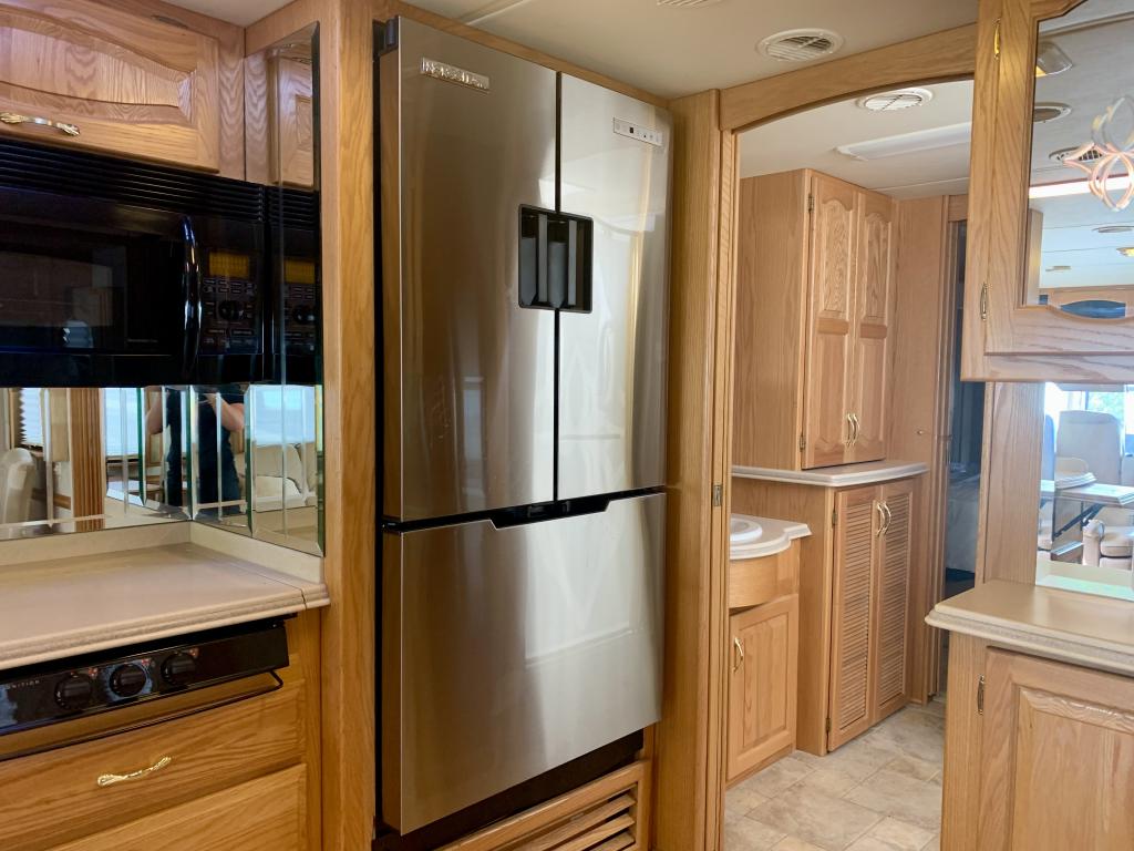 2005 MOUNTAIN AIRE 3778-WORKHORSE - Image 30