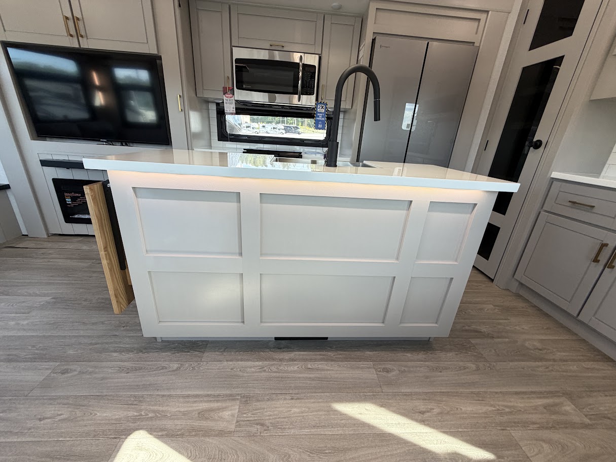 2027 JAYCO NORTH POINT 361RLBH - Image 17