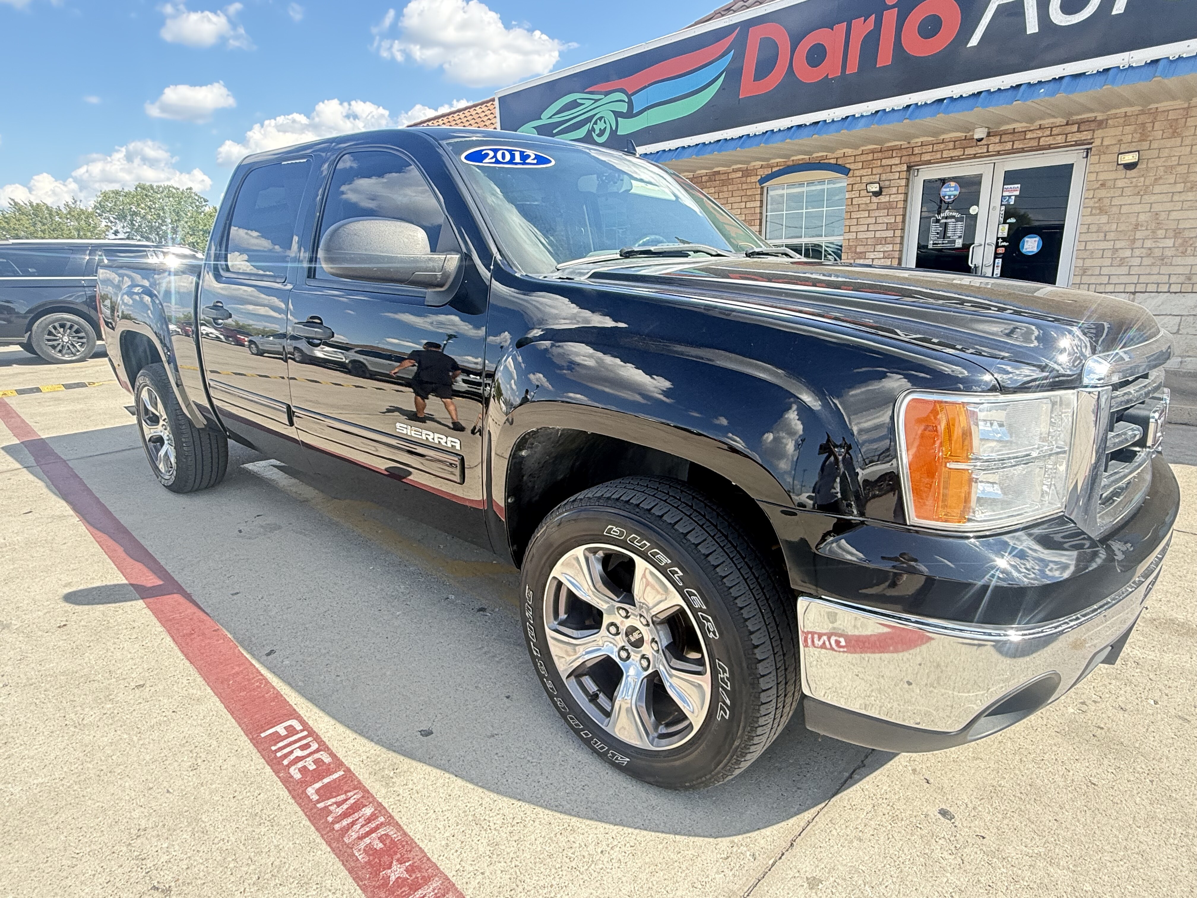 2012 GMC Sierra 1500 Pickup-V8 Crew Cab SL 2WD - Image 5