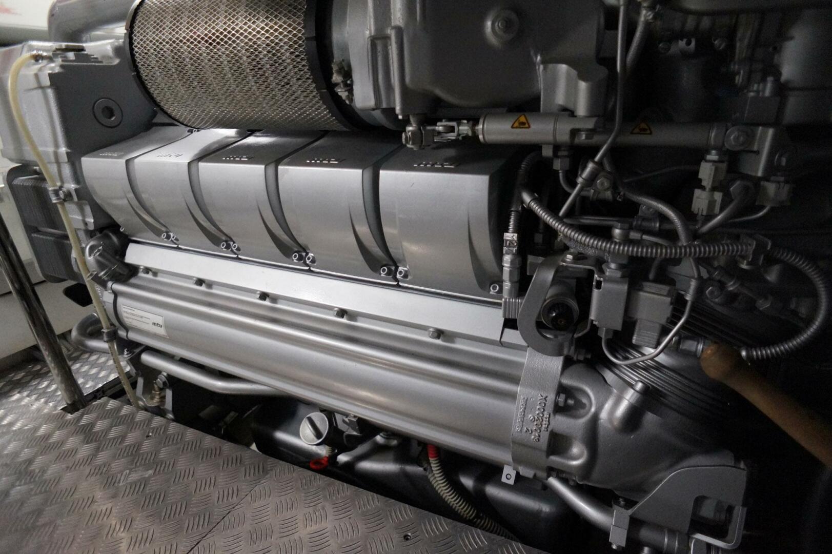 2016 Pershing 70 - Image 56