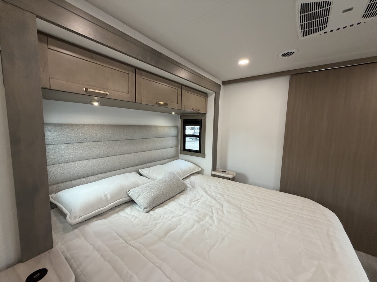 2027 JAYCO PRECEPT 36C - Image 74