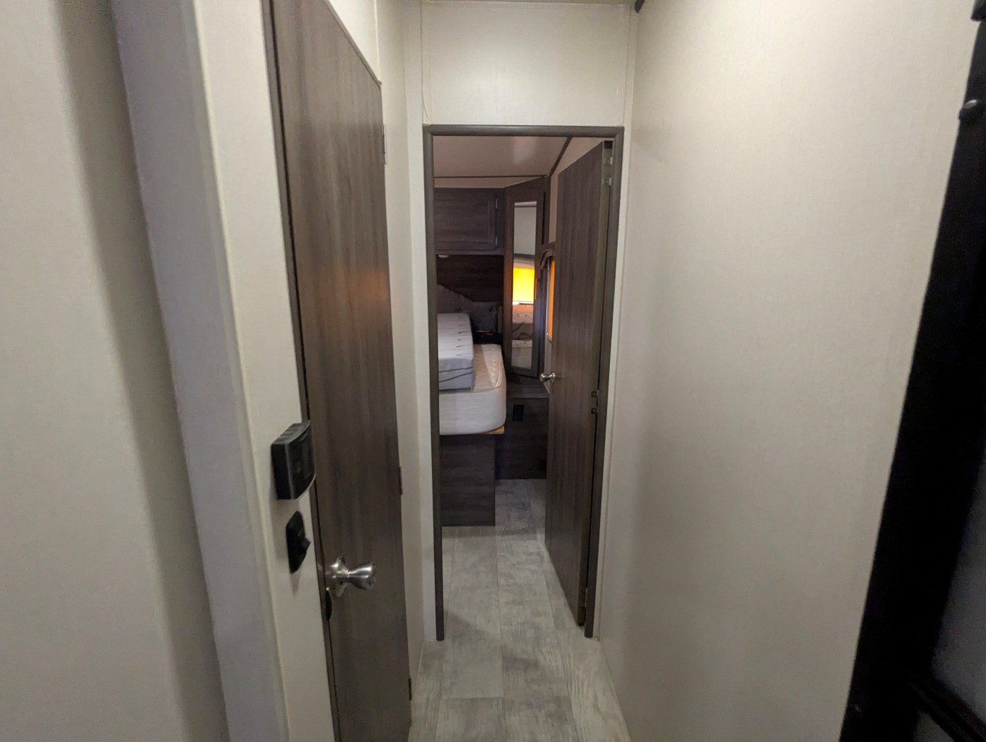 2021 PACIFIC COACHWORKS BLAZEN 2614 - Image 26