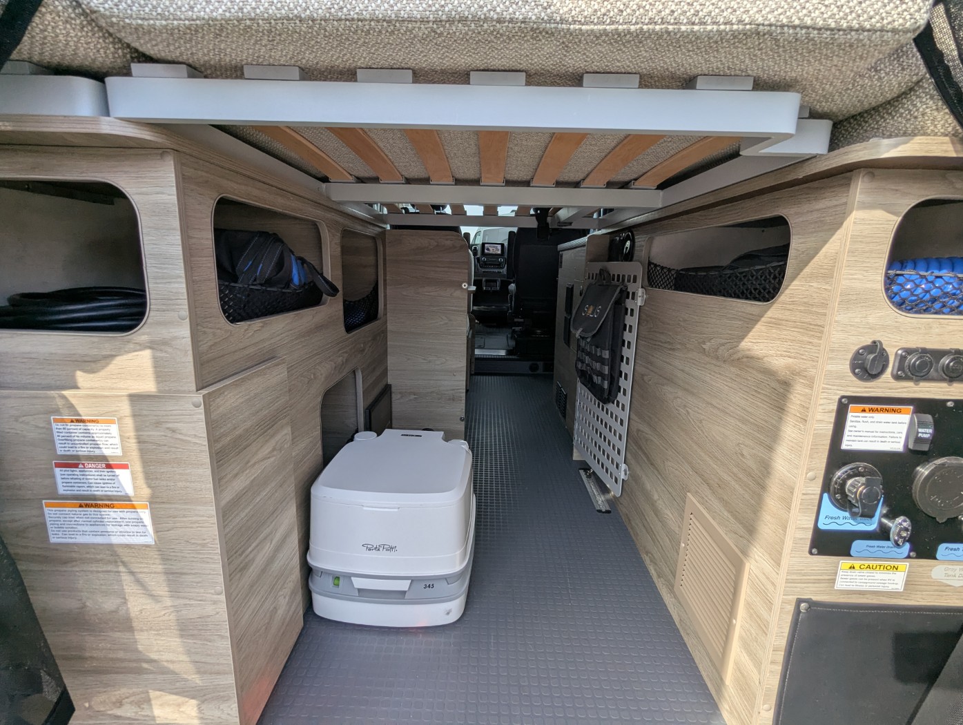2024 Winnebago Solis Pocket 36A - Image 14