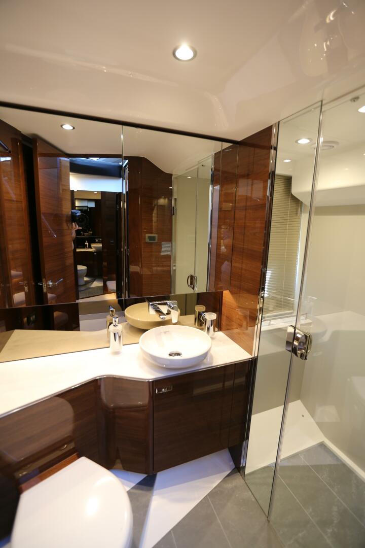 2024 Princess Princess F45 - Image 31