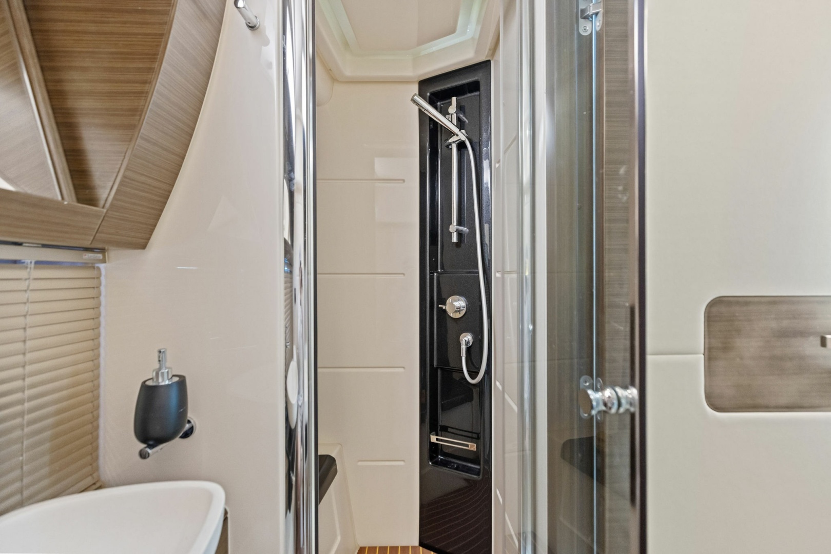 2015 Azimut 55S - Image 72
