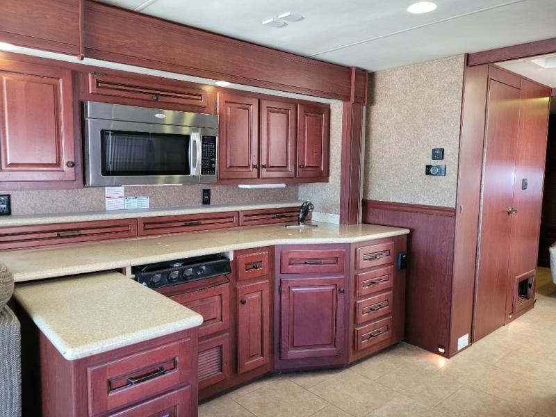 2013 Forest River Berkshire 390FL - Image 11