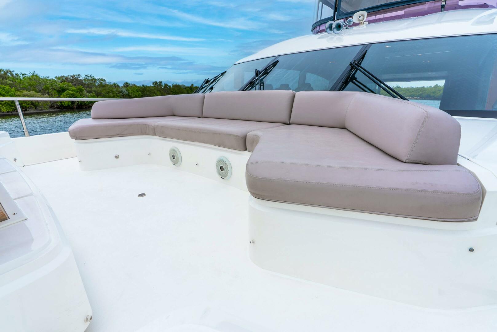 2018 Princess Yachts - Image 12