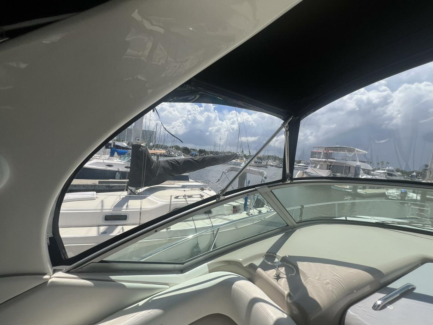 2003 Sea Ray 320 Sundancer - Image 17