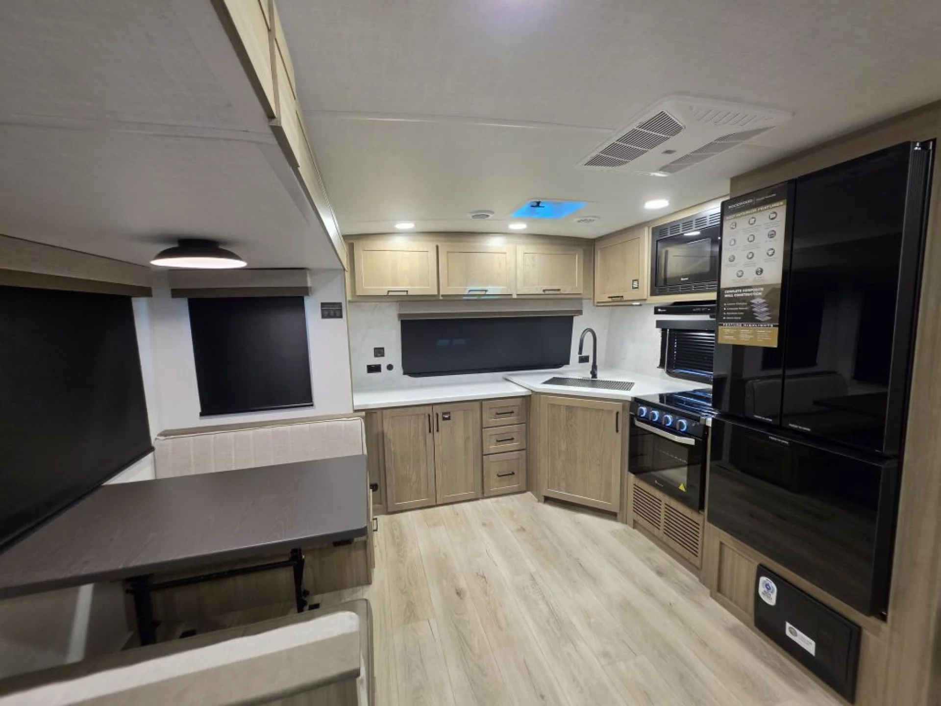 2027 FOREST RIVER ROCKWOOD ULTRA LITE 2608BS - Image 12