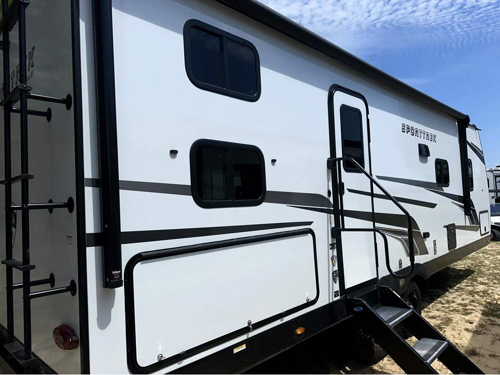 2026 VENTURE RV SPORTTREK 261VBH - Image 4