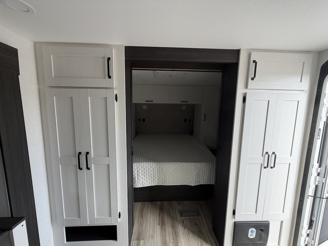 2027 VENTURE RV SIENNA 281VQB - Image 44