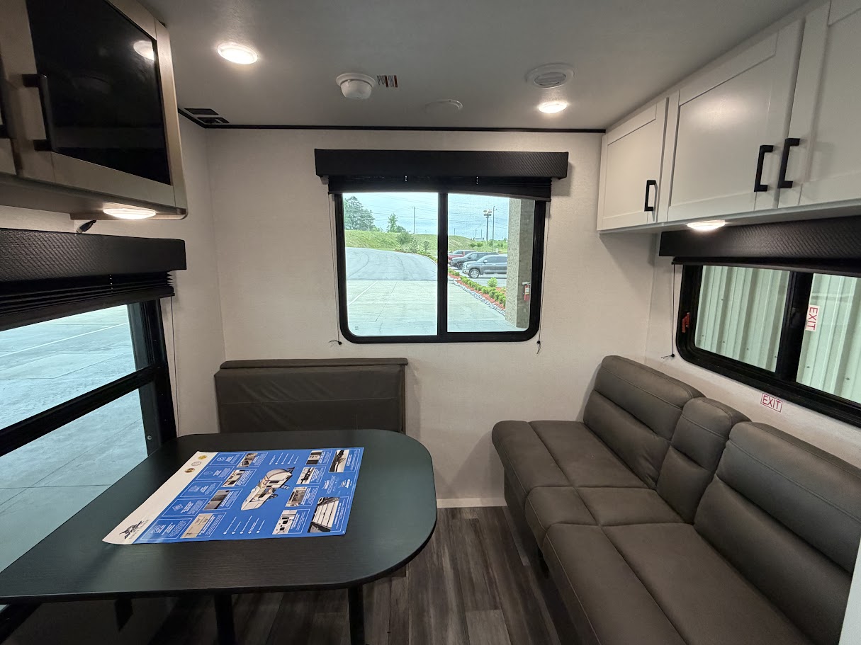 2026 JAYCO JAY FLIGHT SLX 210QB - Image 9