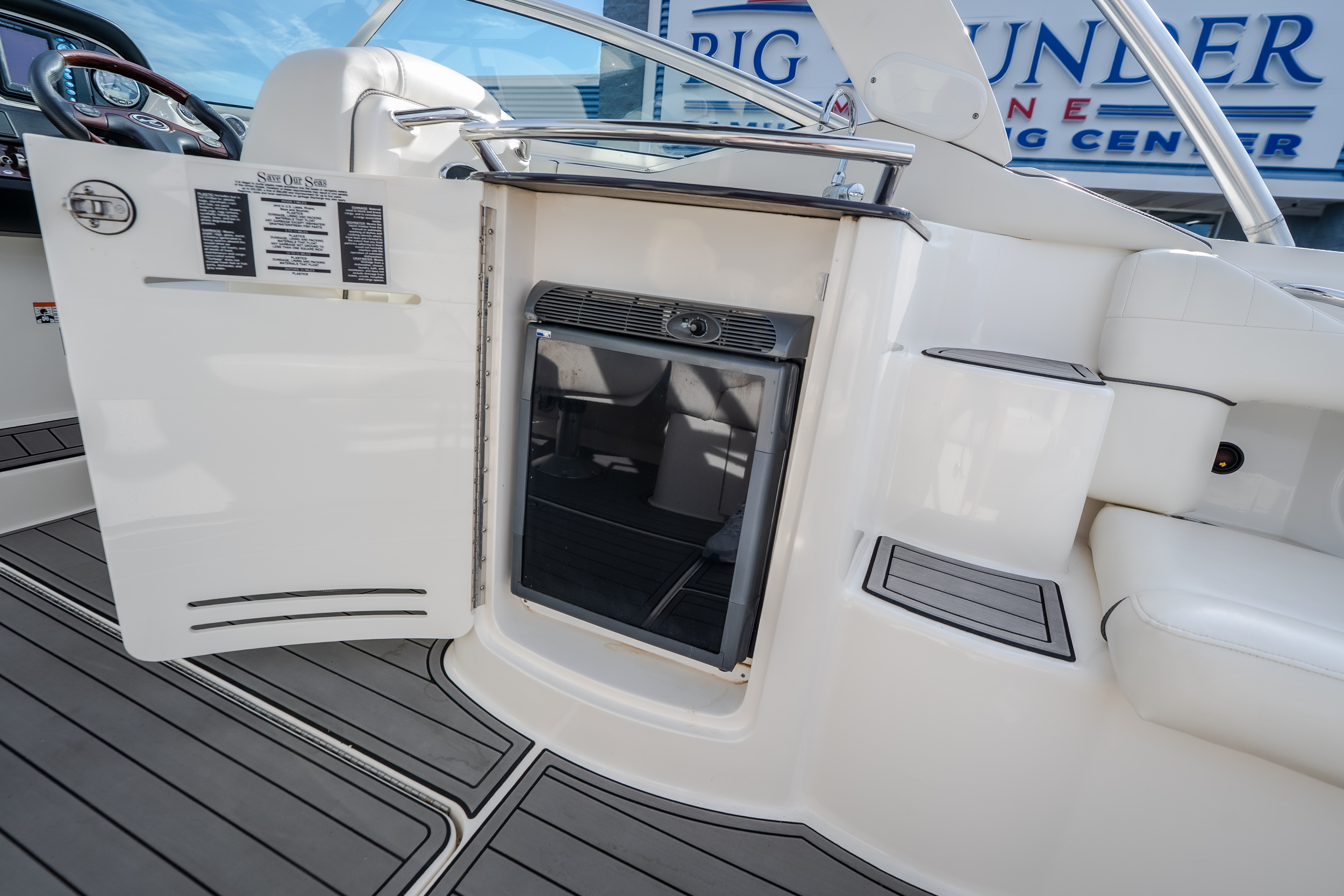 2006 Sea Ray 270 SLX - Image 18