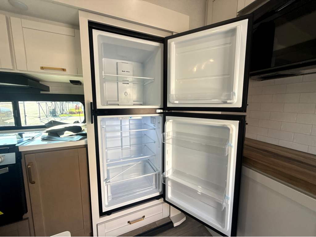 2027 JAYCO EAGLE 29RLC - Image 17