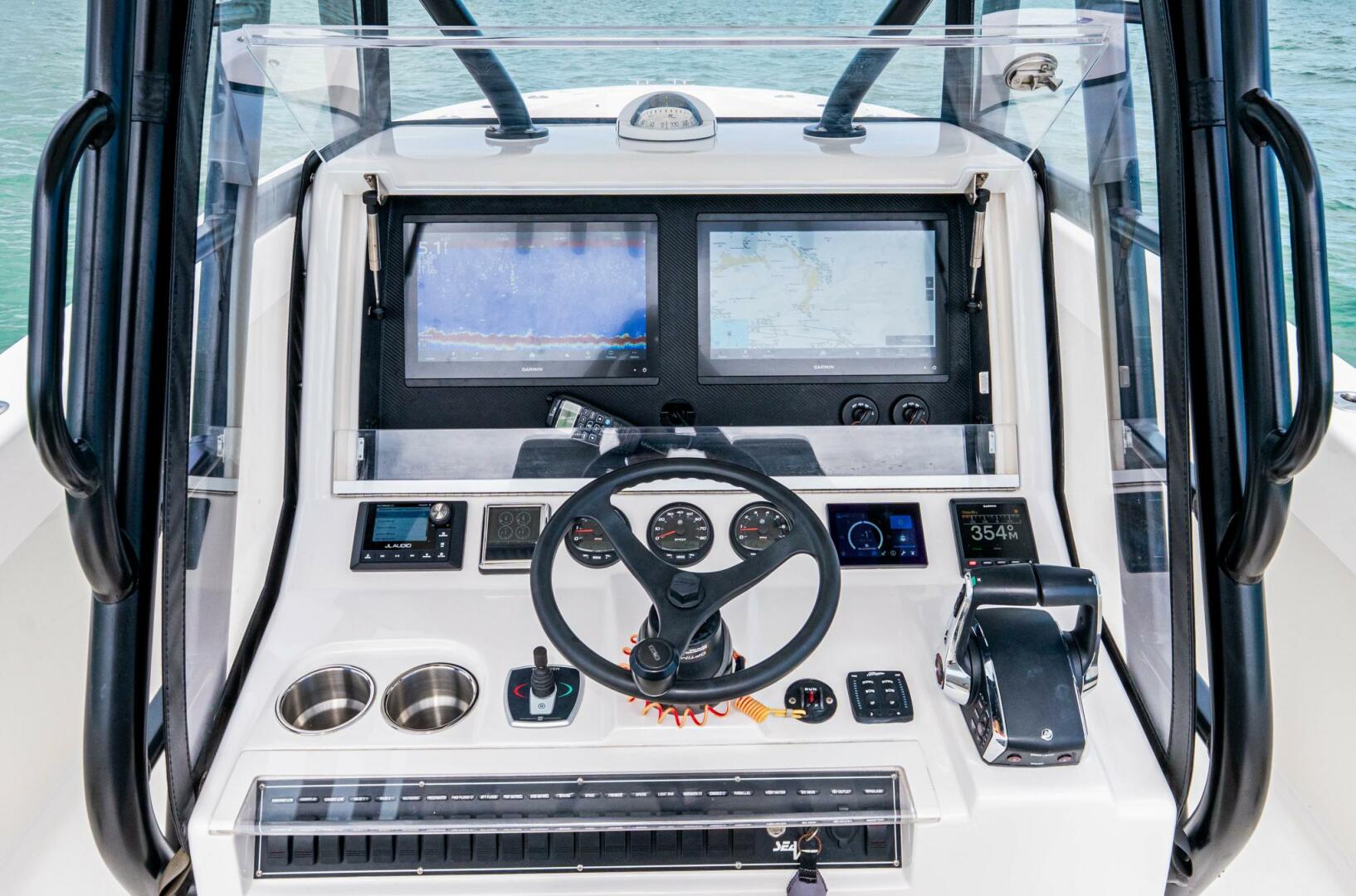2024 SeaVee 322z - Image 33