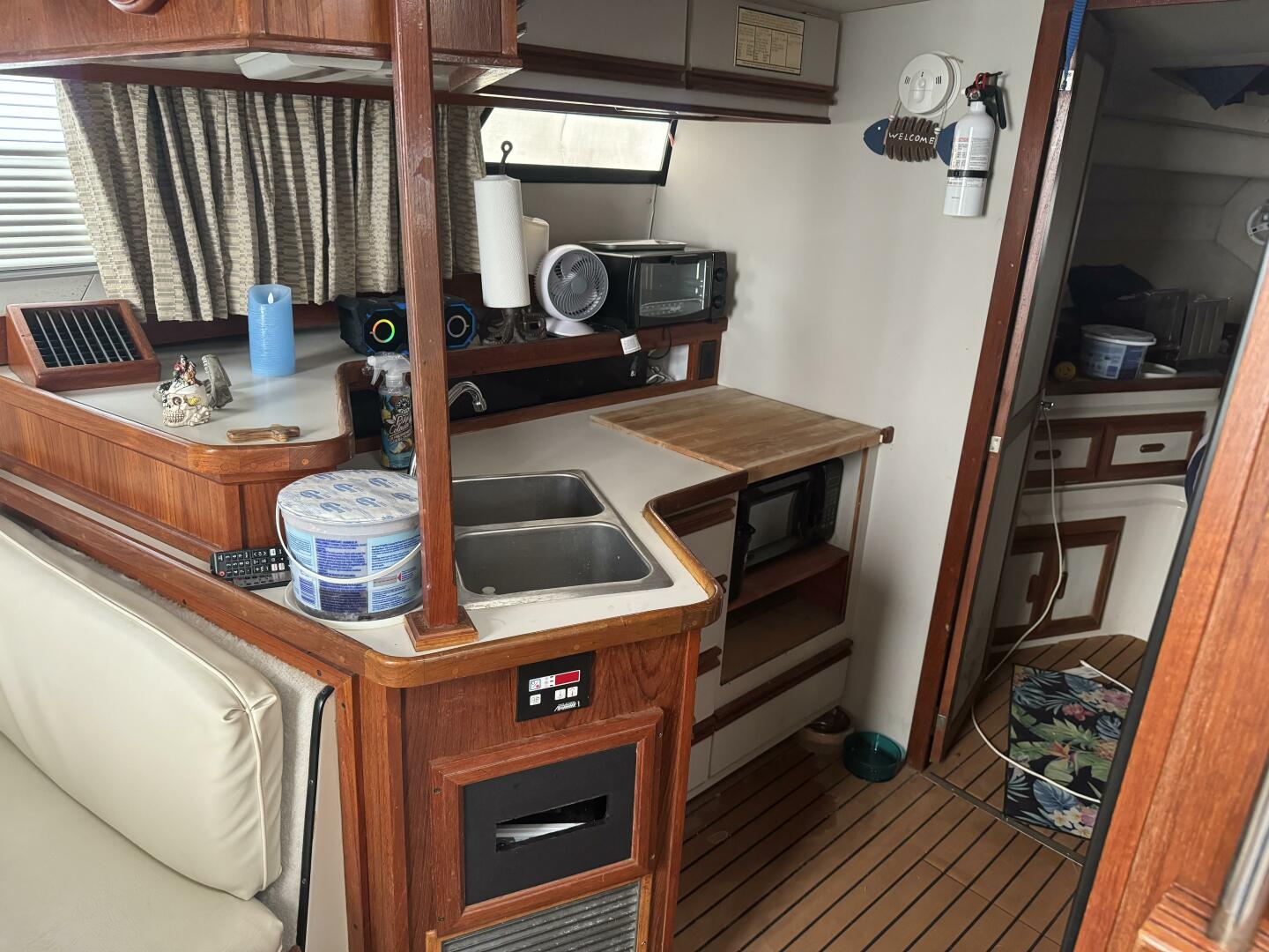 1990 Carver Mariner 3297 - Image 22