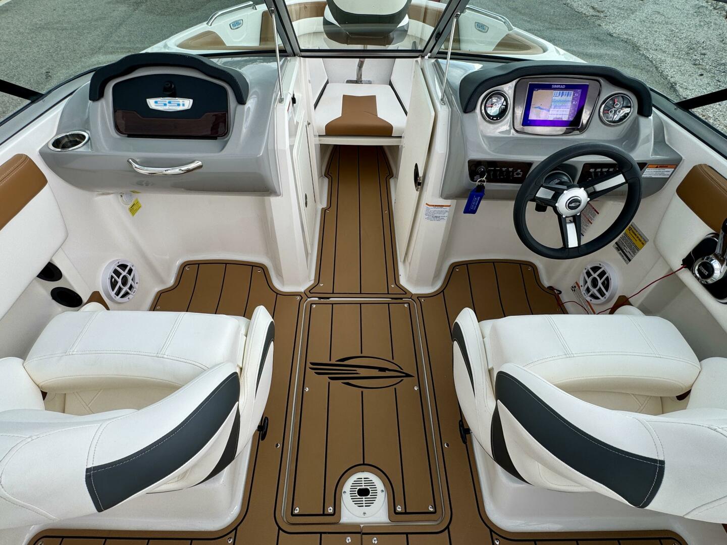 2023 Chaparral 21 SSi Ski & Fish Base - Image 38