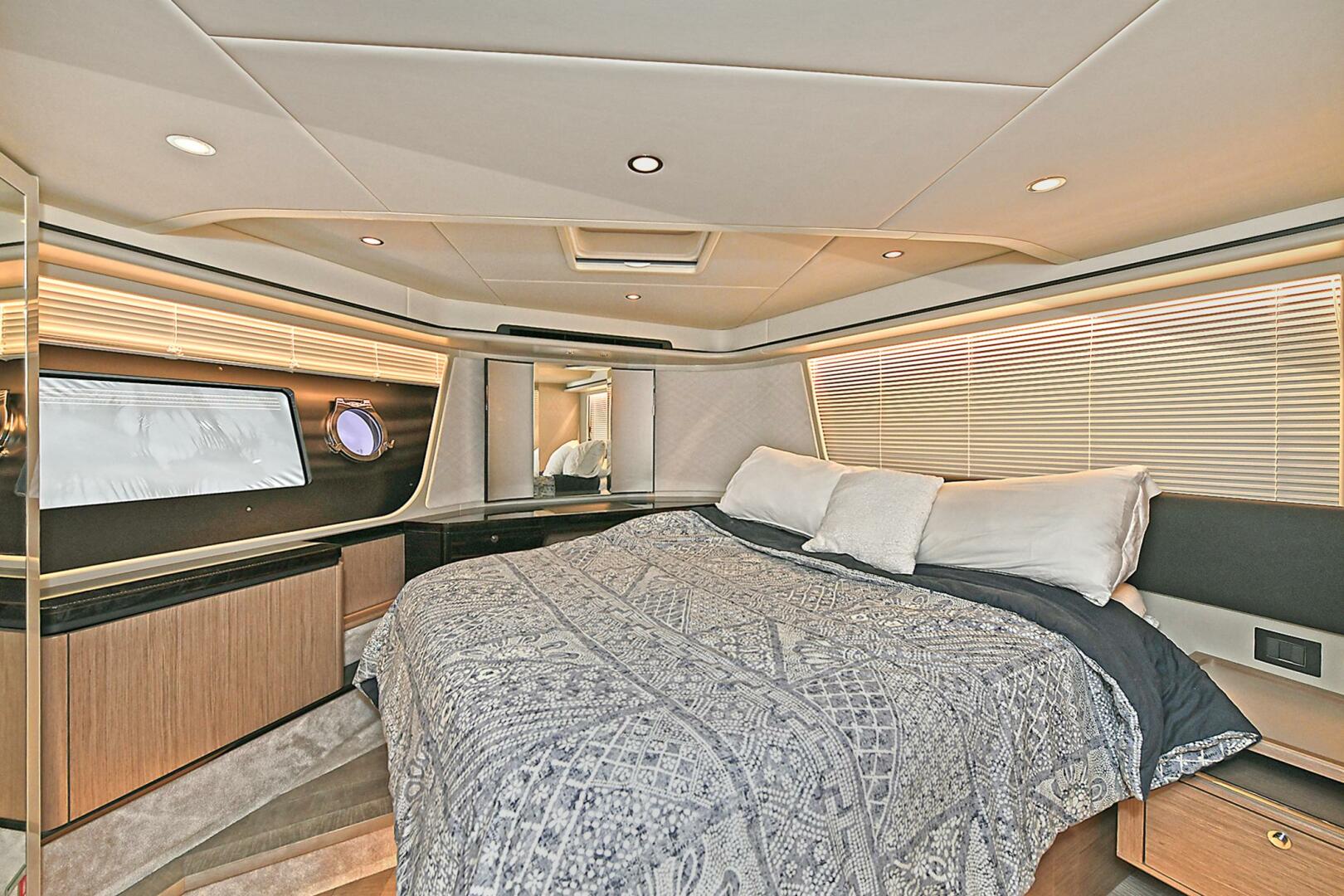 2022 Absolute 62 Fly - Image 45