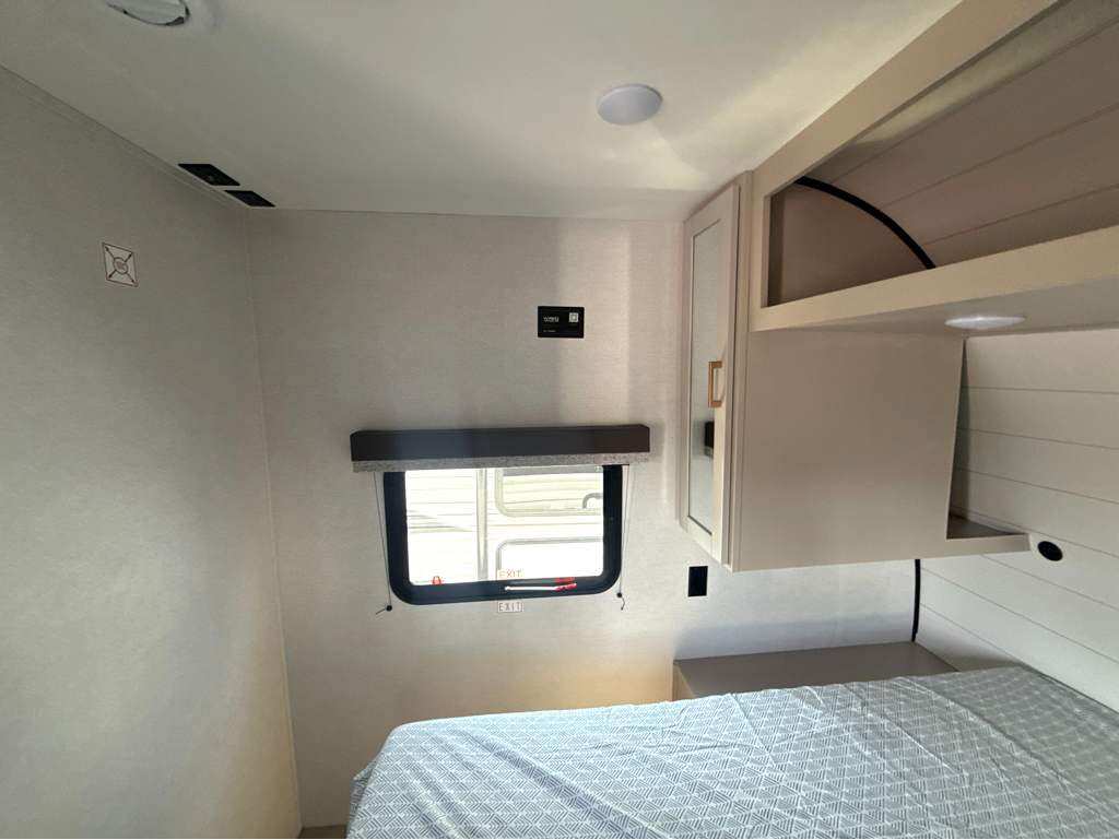 2027 Jayco Jay Flight SLX 260BH - Image 12