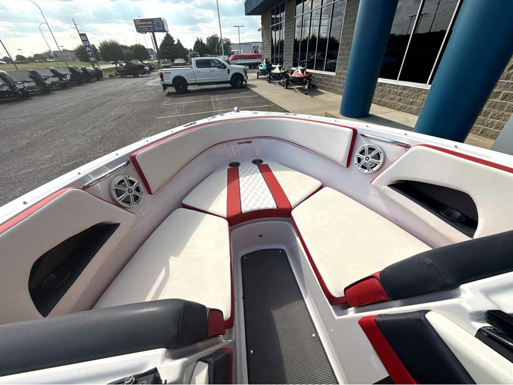 2016 Glastron GTS225 - Image 25