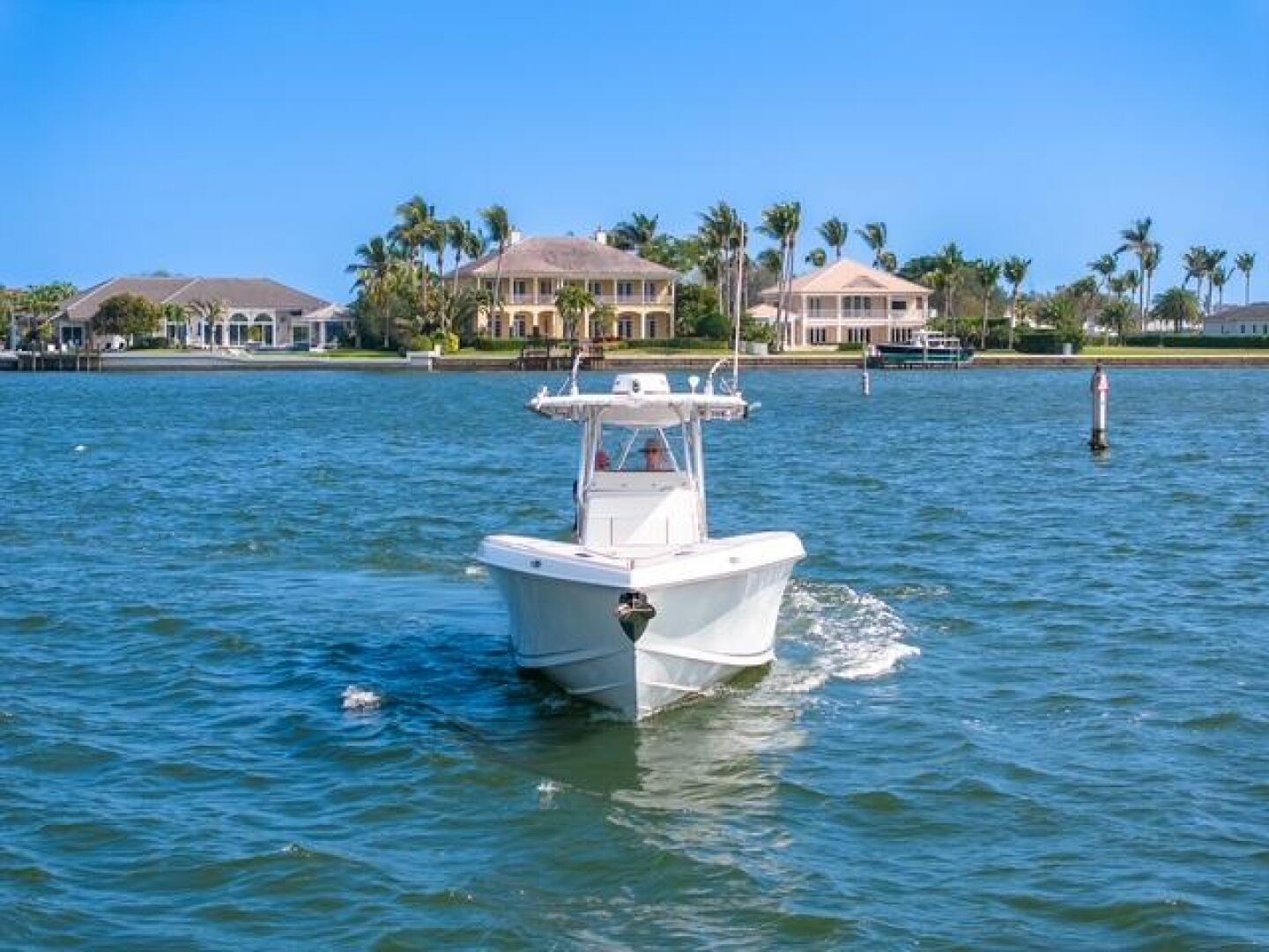 2007 Spectre 37 Center Console - Image 13