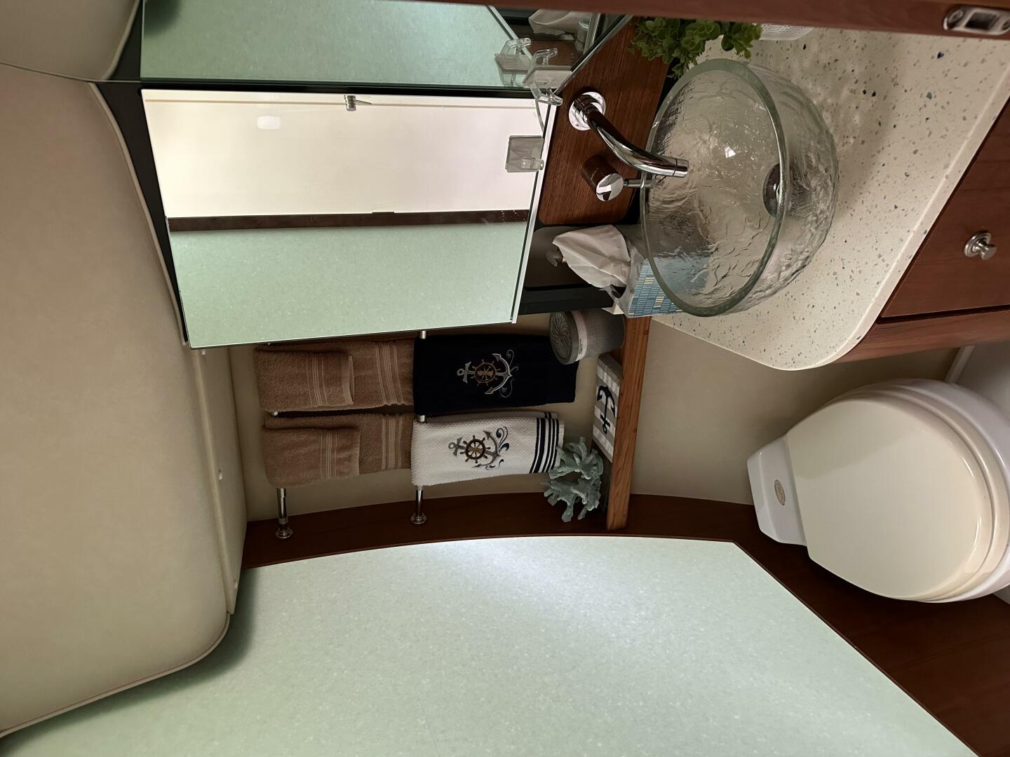 2006 Tiara Yachts 4300 Sovran - Image 37