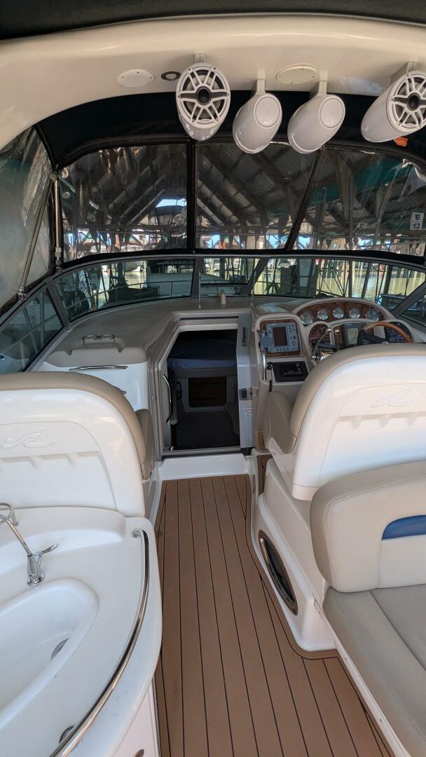 2004 Sea Ray 340 Sundancer - Image 8