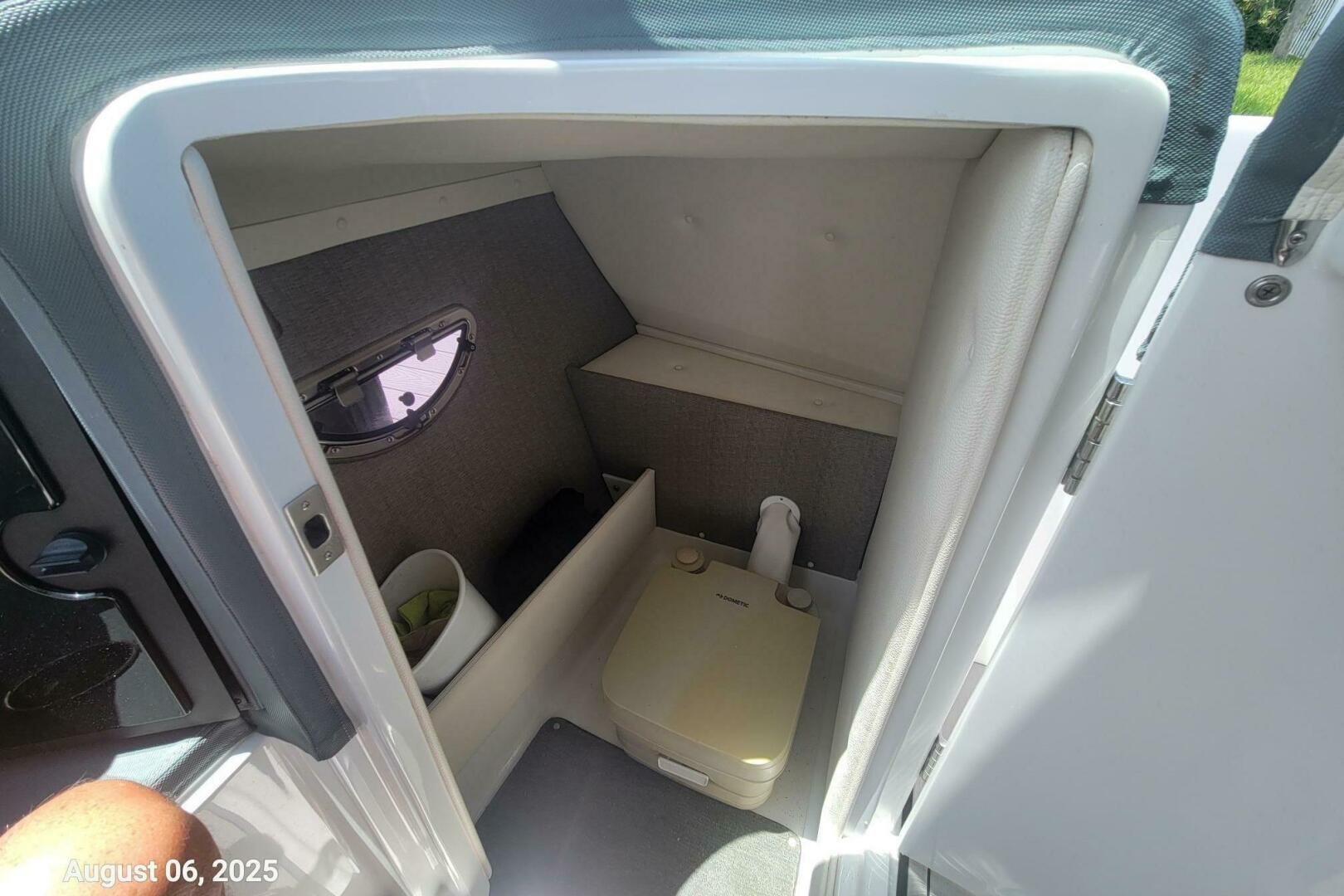 2018 Cobalt 26SD Base - Image 8