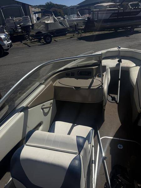 2005 Bayliner 195 - Image 11