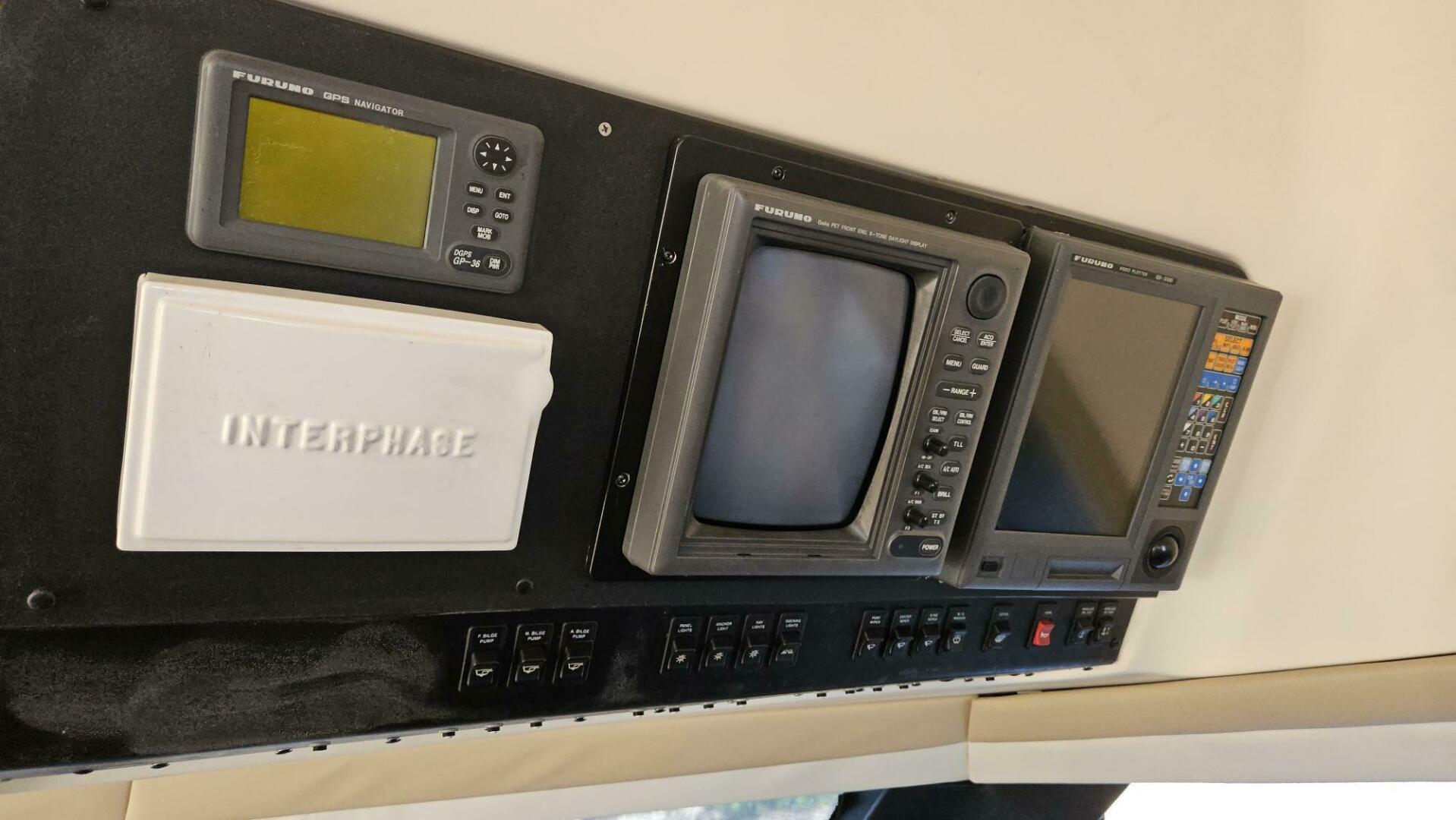 2000 Carver 450 Voyager - Image 18